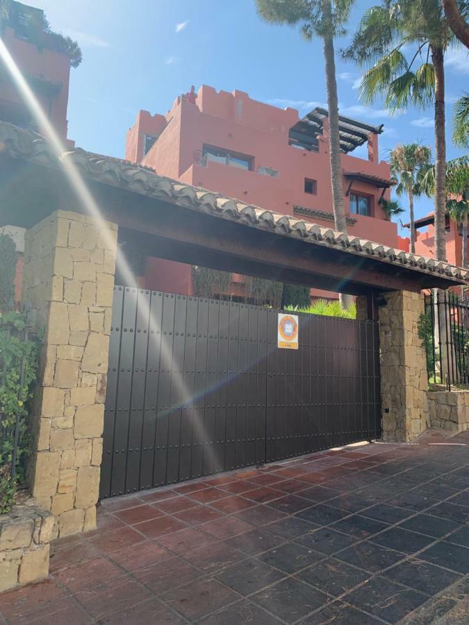 Beachside Apartment In Marbella Esterno foto