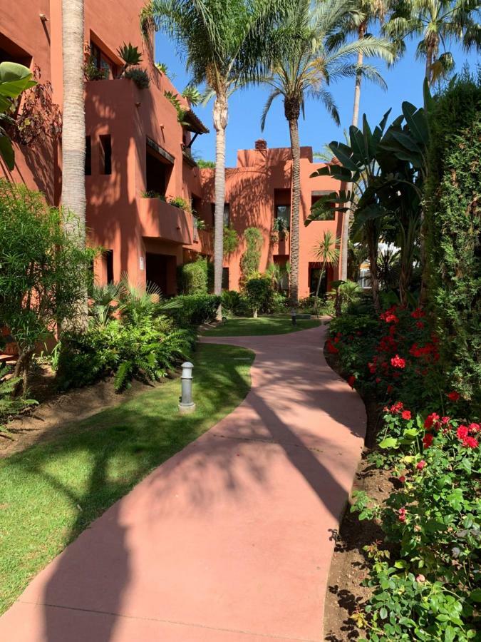 Beachside Apartment In Marbella Esterno foto