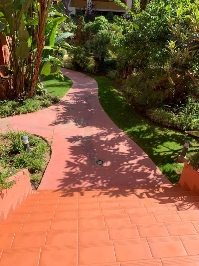 Beachside Apartment In Marbella Esterno foto