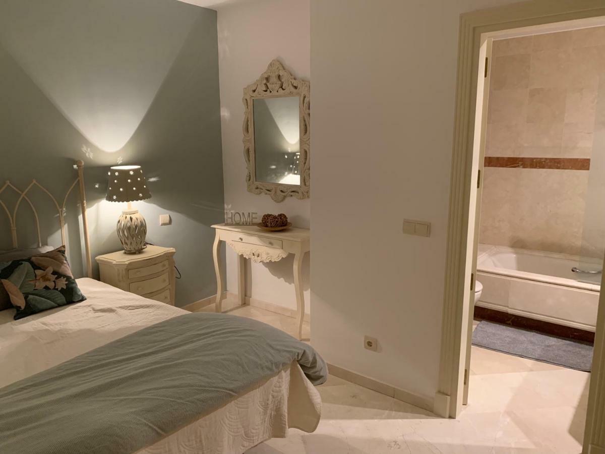 Beachside Apartment In Marbella Esterno foto