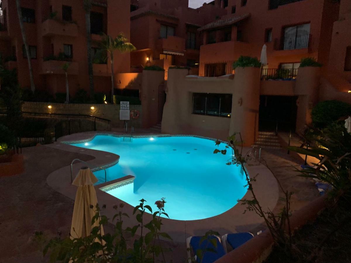 Beachside Apartment In Marbella Esterno foto