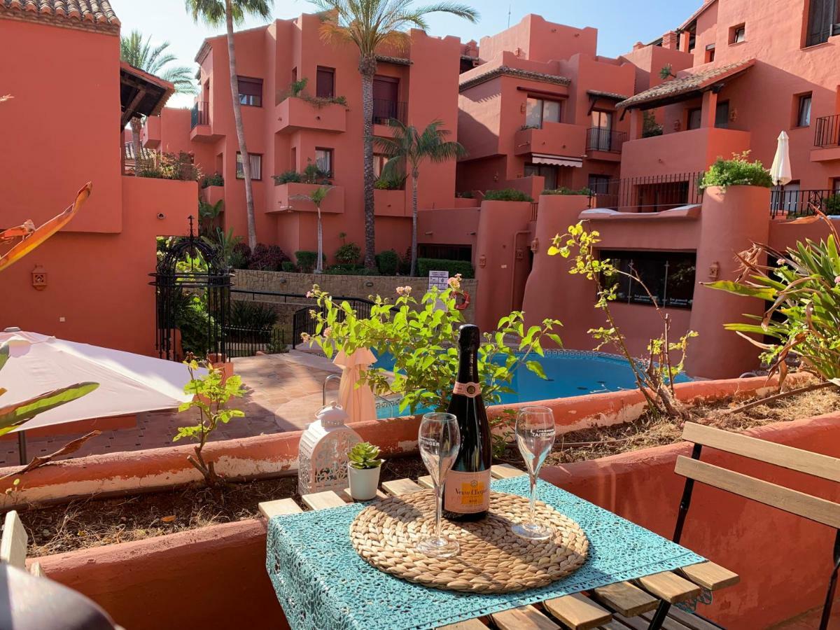 Beachside Apartment In Marbella Esterno foto