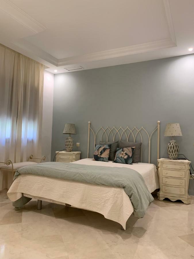 Beachside Apartment In Marbella Esterno foto