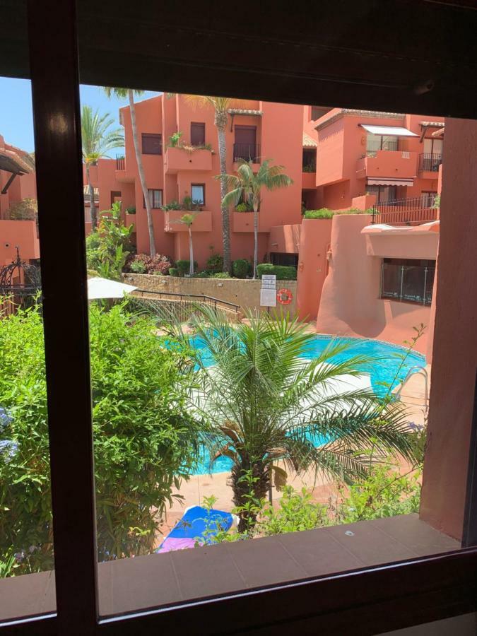 Beachside Apartment In Marbella Esterno foto
