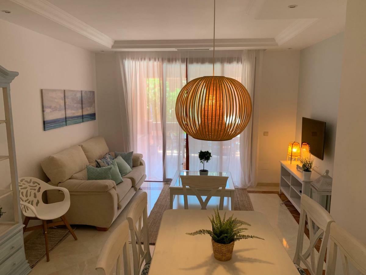 Beachside Apartment In Marbella Esterno foto