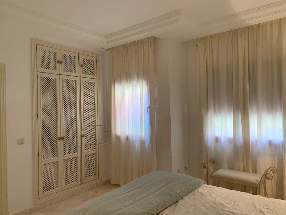 Beachside Apartment In Marbella Esterno foto